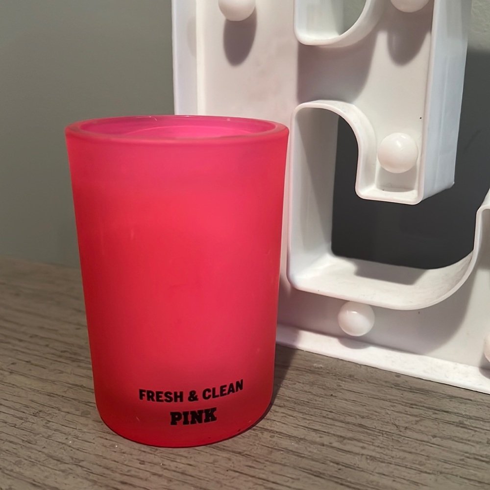 PINK!!! Fresh & Clean Candle